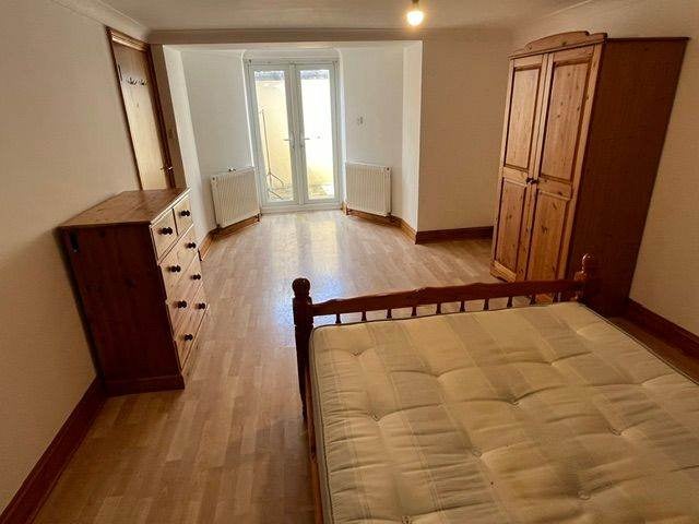 Flat Perry Vale in Greater London