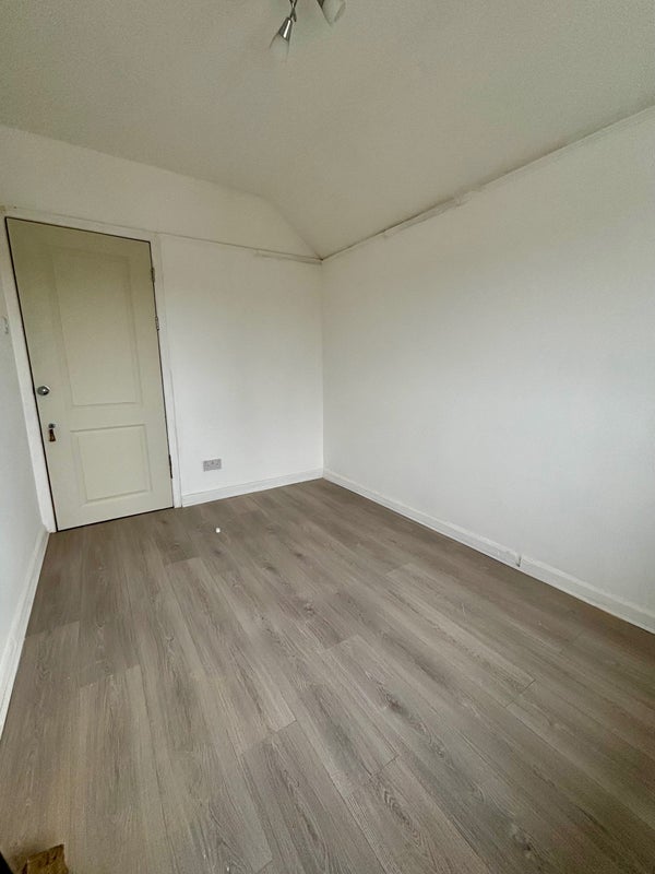 Room Gordon Road in Bristol