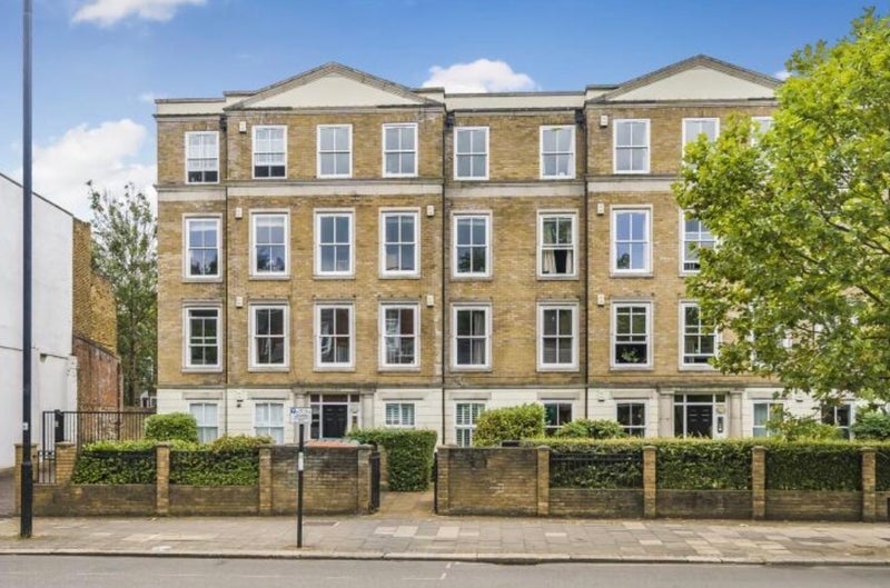 Flat Clapham Park Road in Greater London