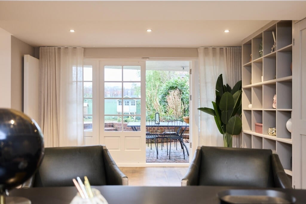 House Rosebery Road in Greater London