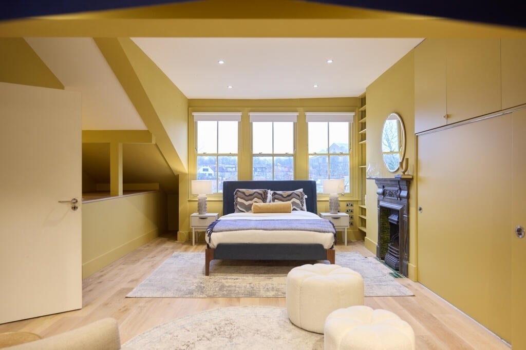 House Rosebery Road in Greater London