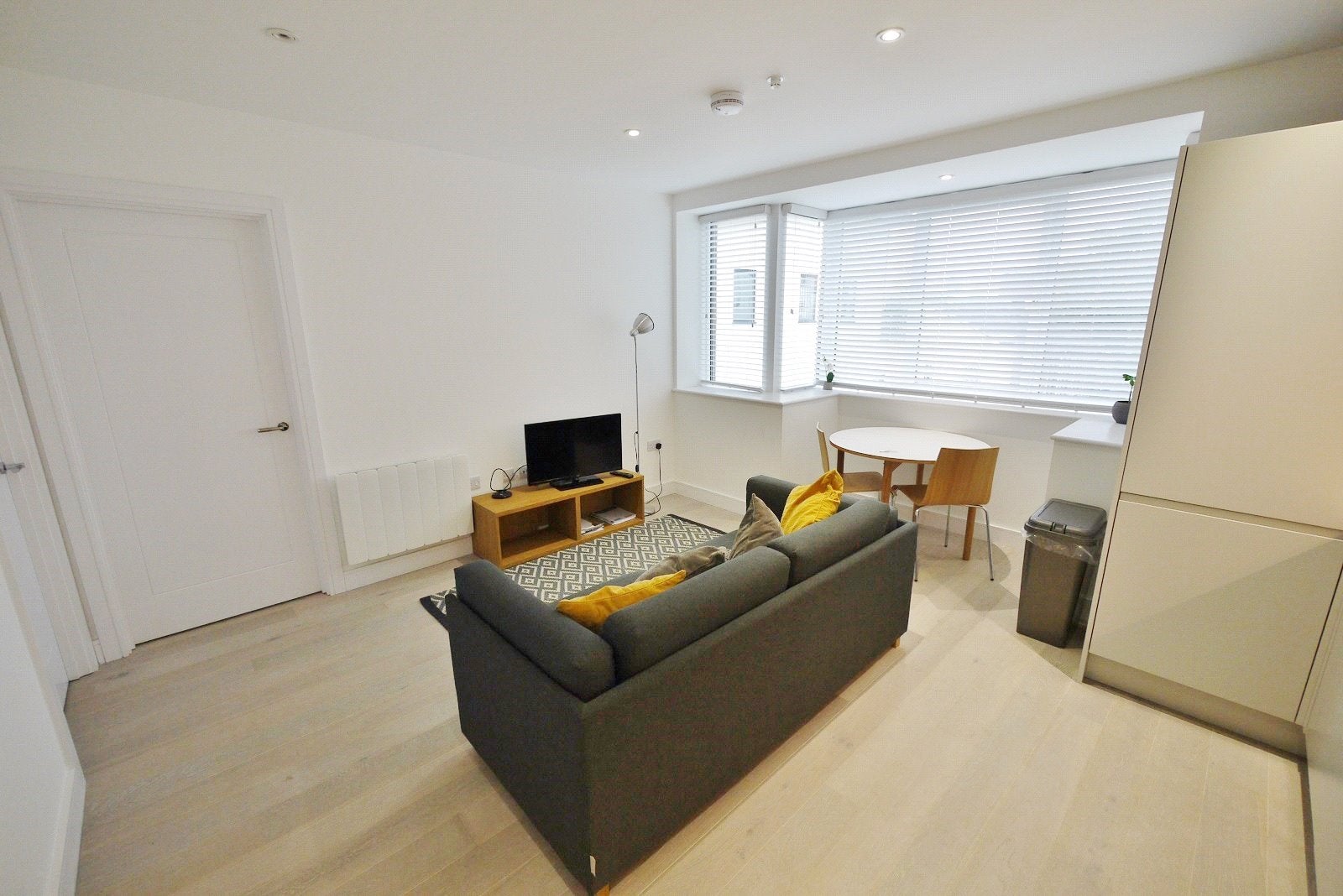 Flat New Road in Brentwood