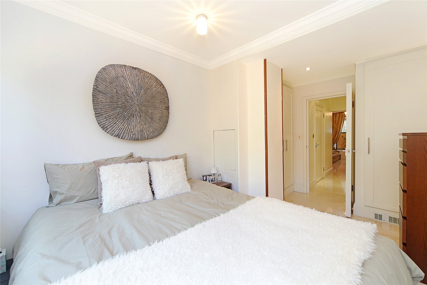Flat Brompton Square in Greater London
