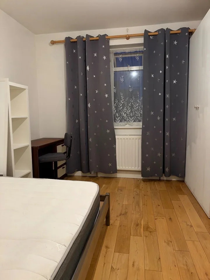 Room Franks Avenue in Greater London