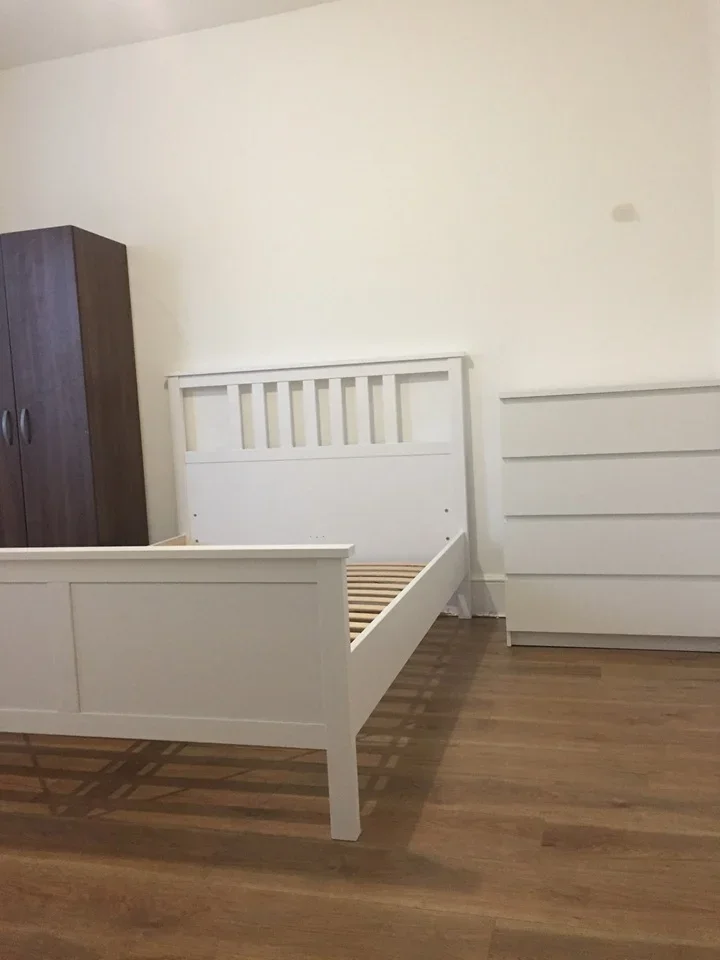 Room Clonmell Road in Greater London
