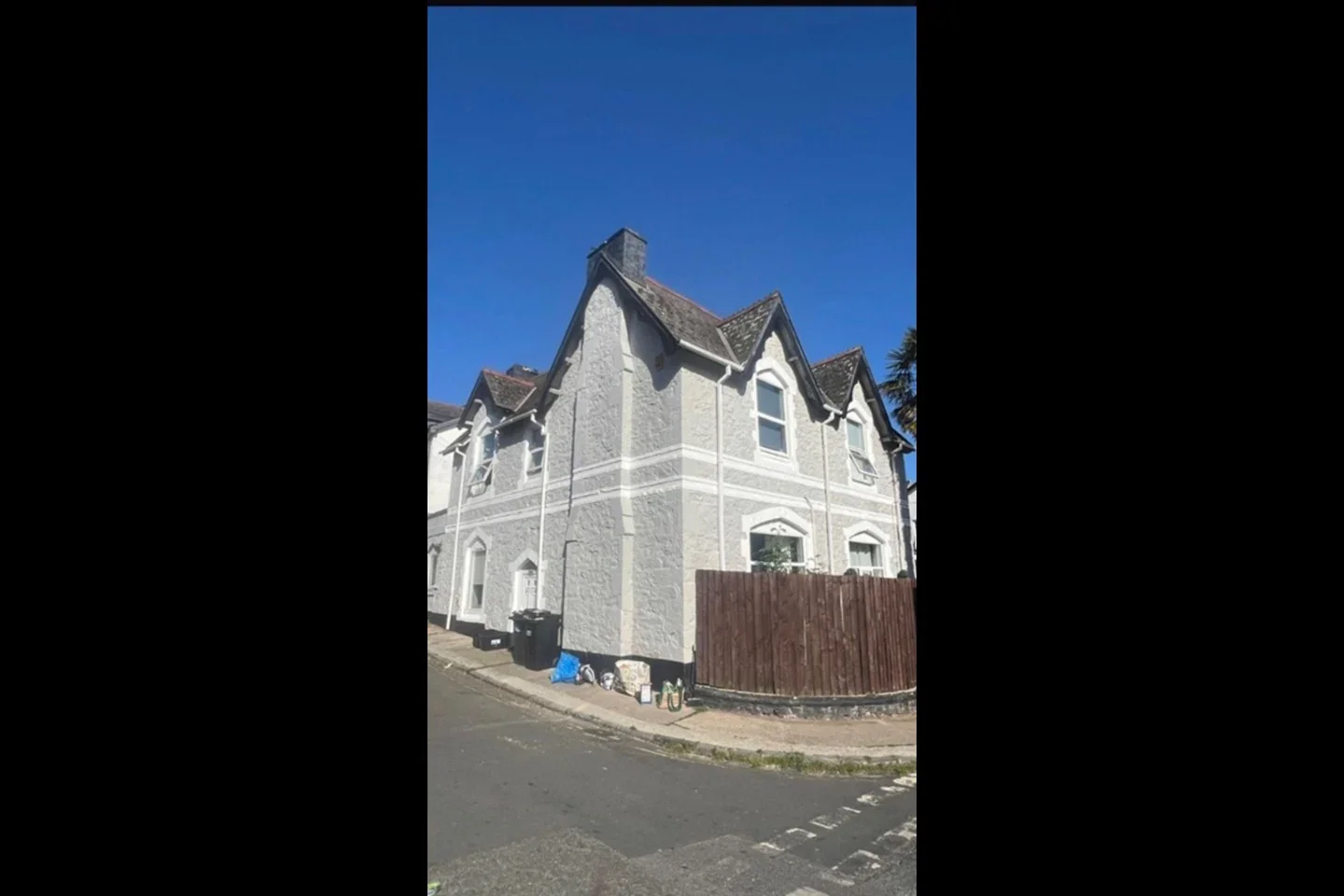 Room Victoria Road in Torquay