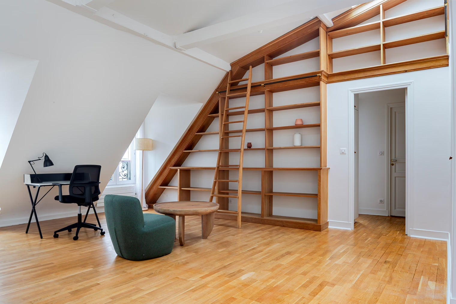 Flat Rue Alibert in Paris
