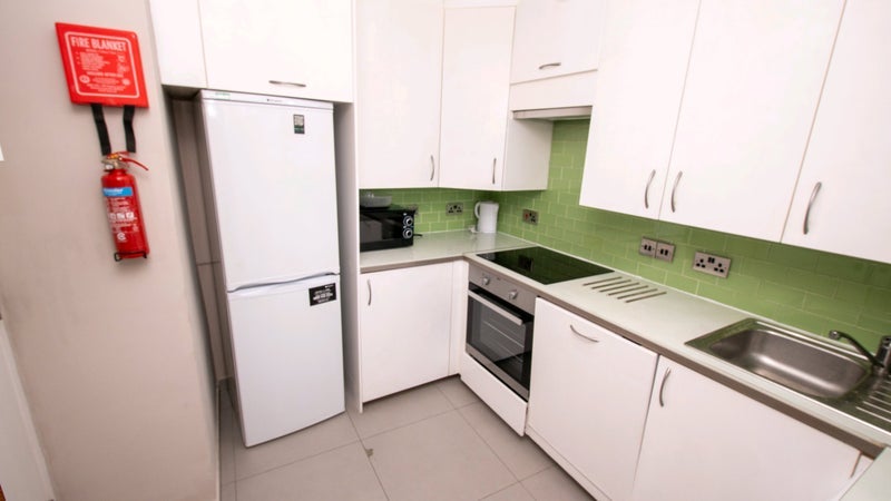 Room Crondall Street in Greater London
