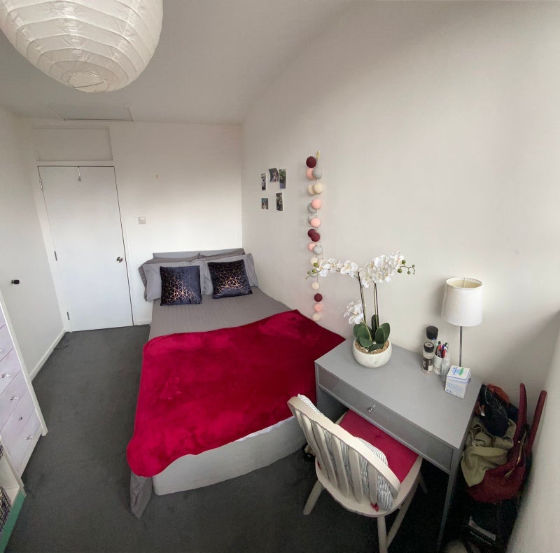 Room Crondall Street in Greater London