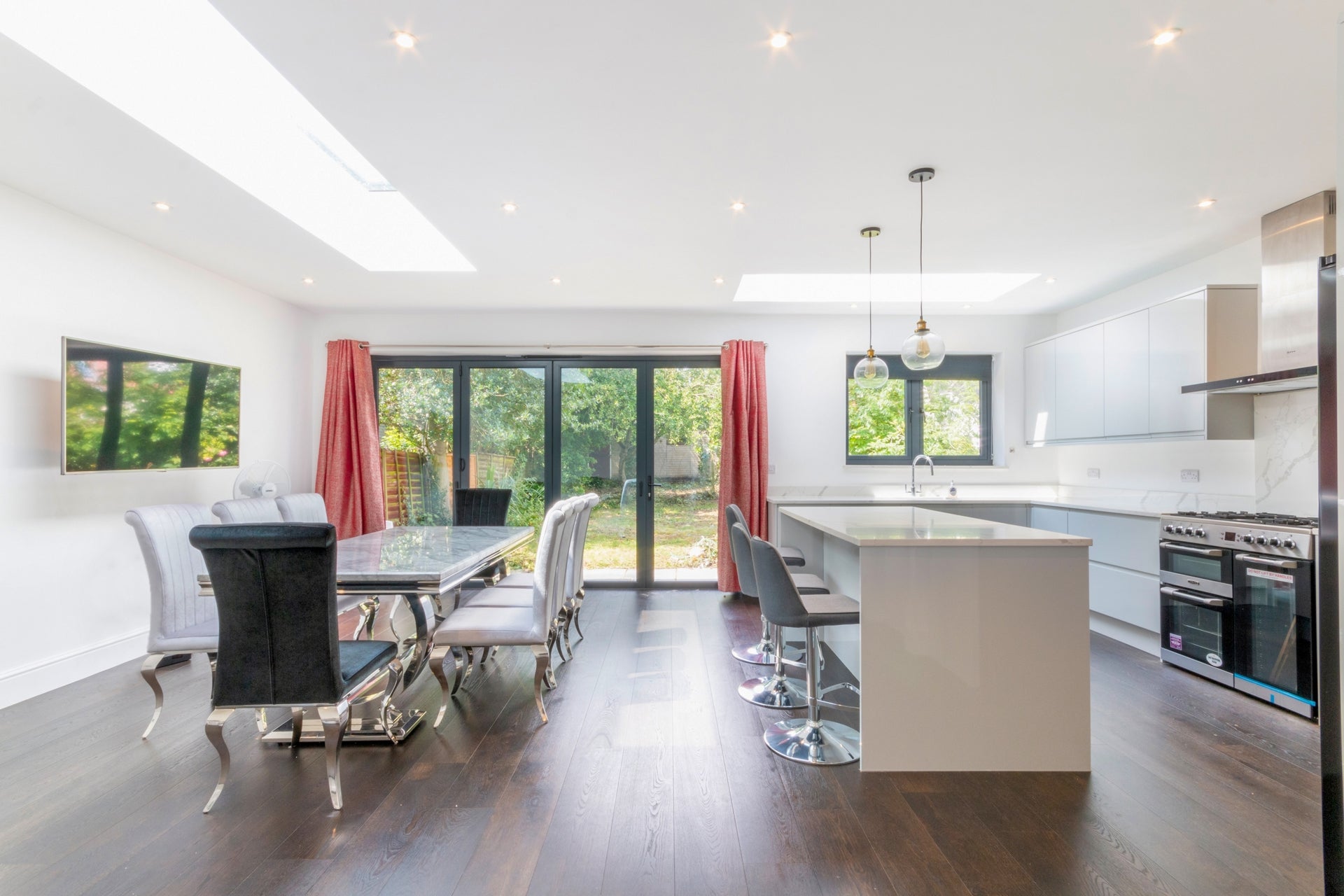 House Sutherland Grove in Greater London