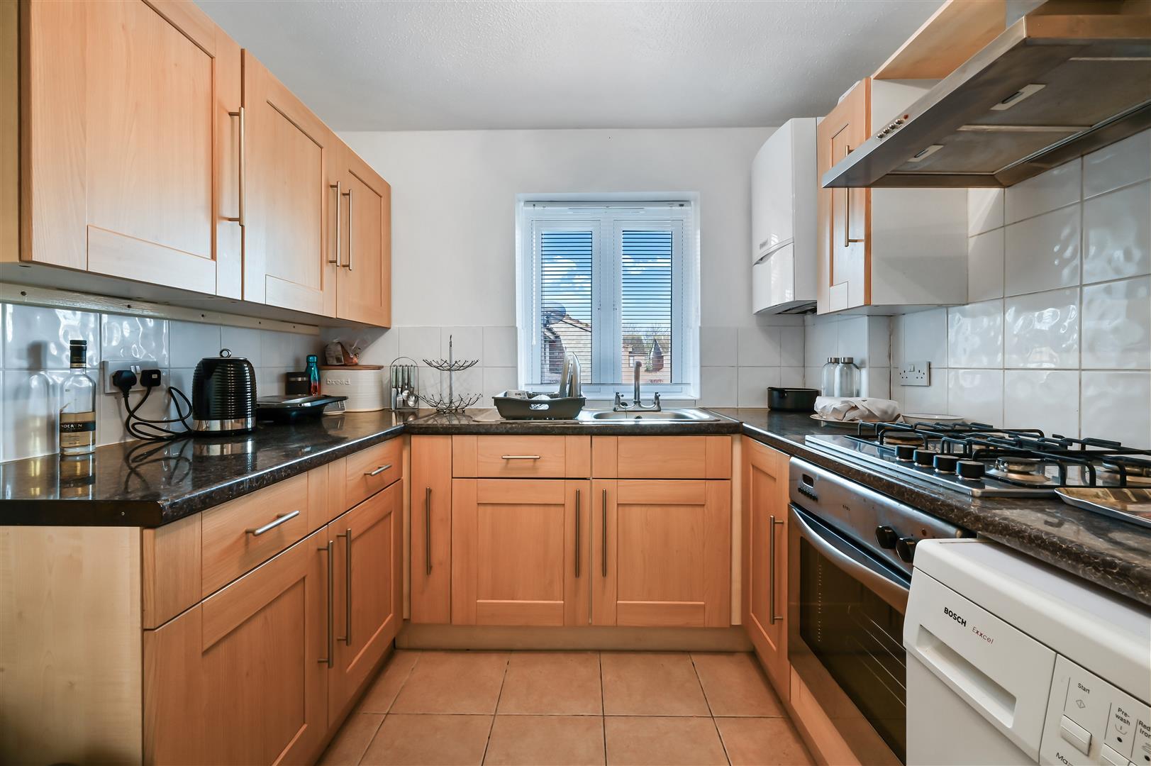 Flat Derwent Road in Greater London