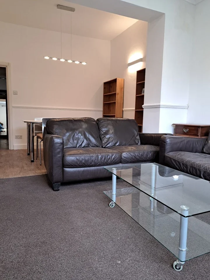Flat Sussex Way in Greater London