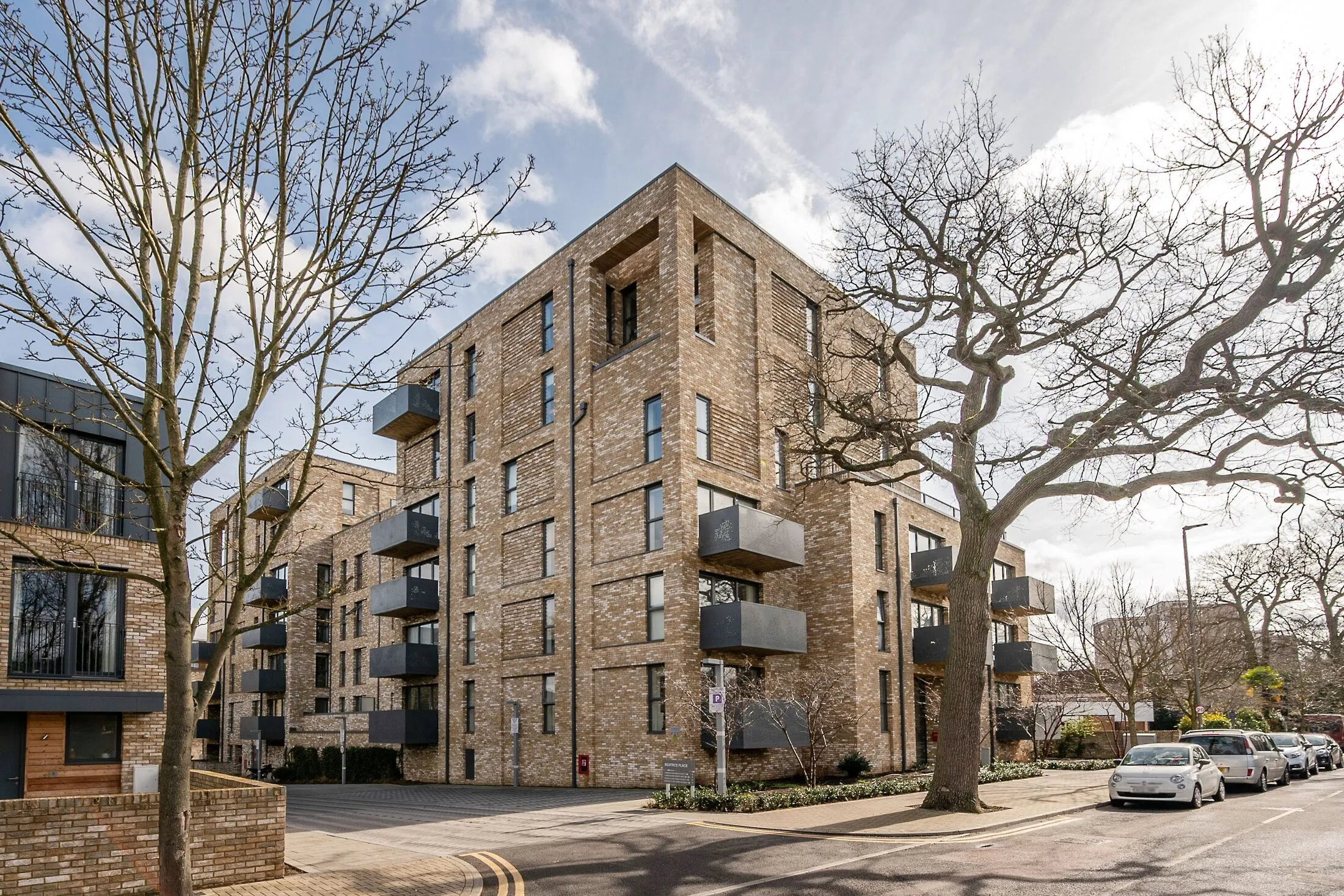 Flat Beatrice Place in Greater London