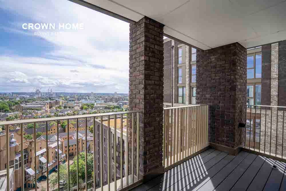 Flat Boxwood Gardens in Greater London