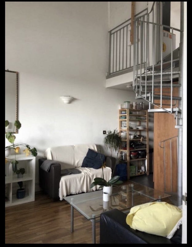 Room Stoke Newington Road in Greater London