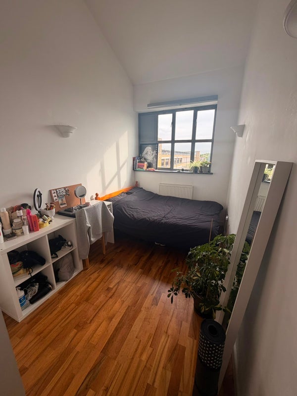 Room Stoke Newington Road in Greater London