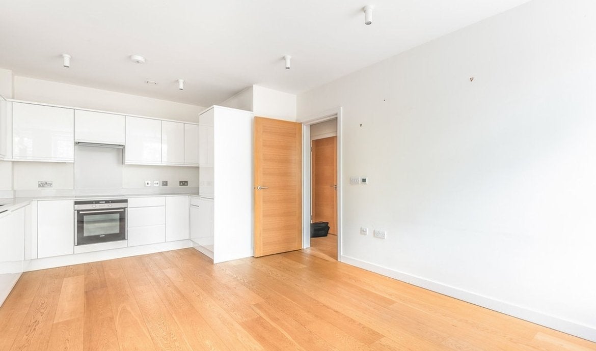Flat Kennington Park Road in Greater London