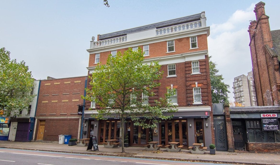 Flat Kennington Park Road in Greater London