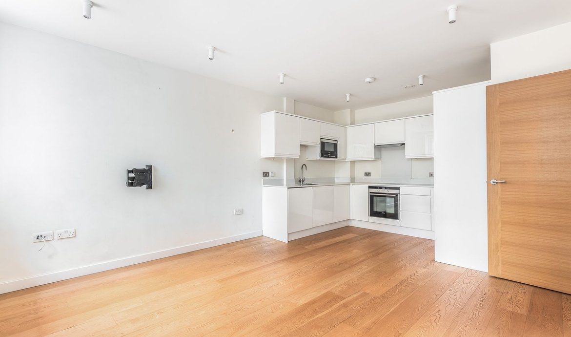 Flat Kennington Park Road in Greater London
