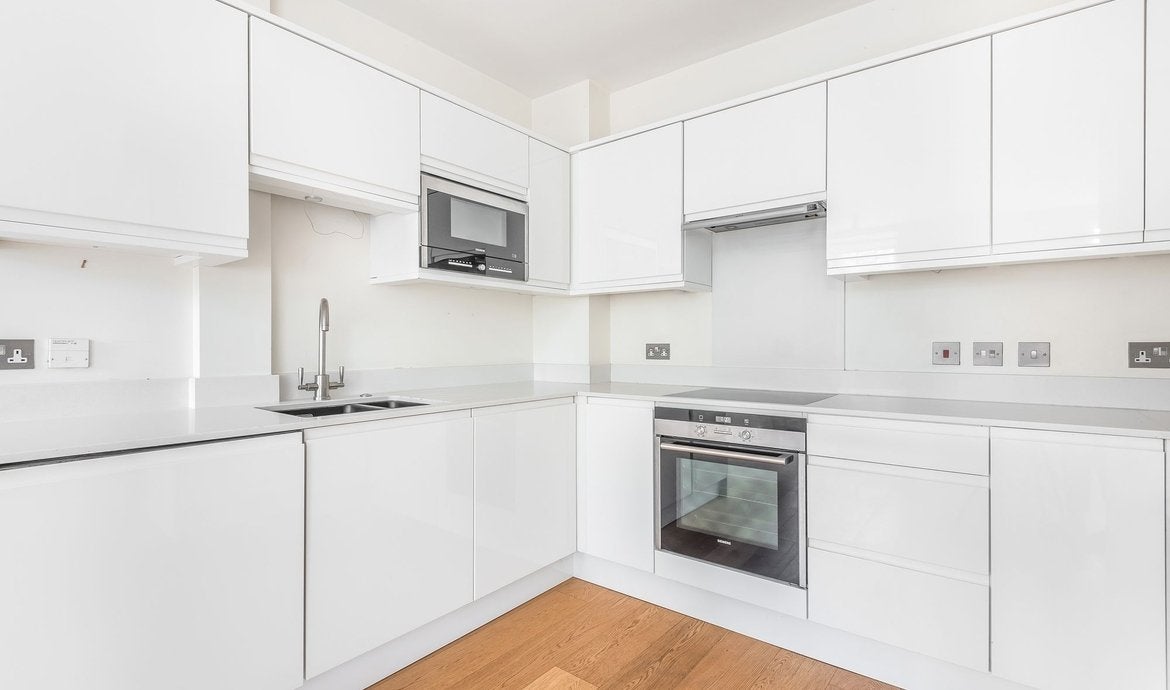 Flat Kennington Park Road in Greater London