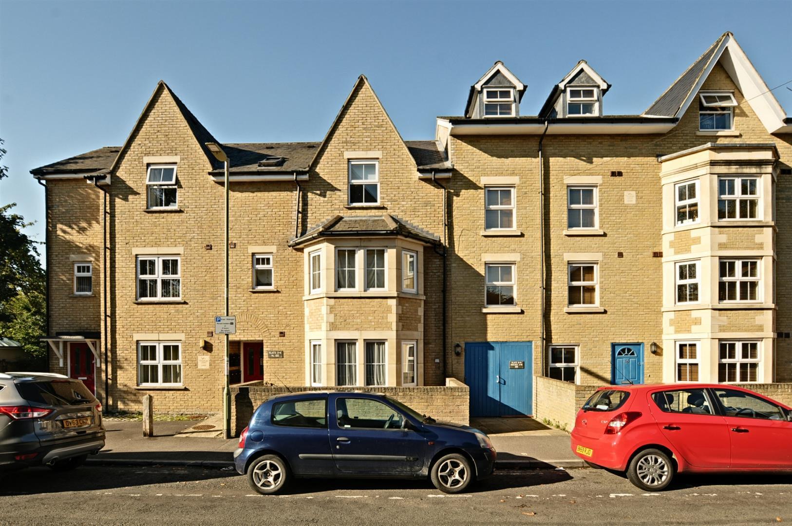 Flat Marlborough Road in Oxford