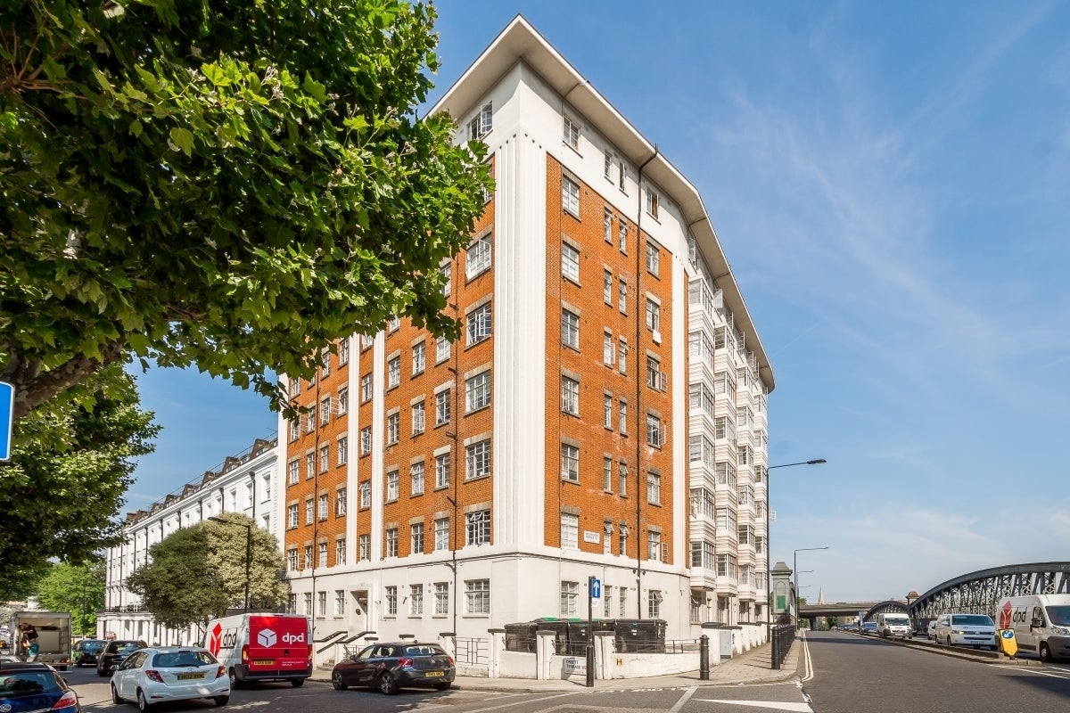 Flat Westbourne Terrace in City of Westminster