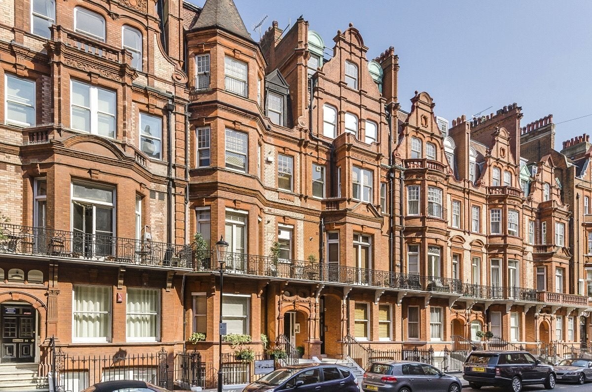 Flat Draycott Place in Greater London
