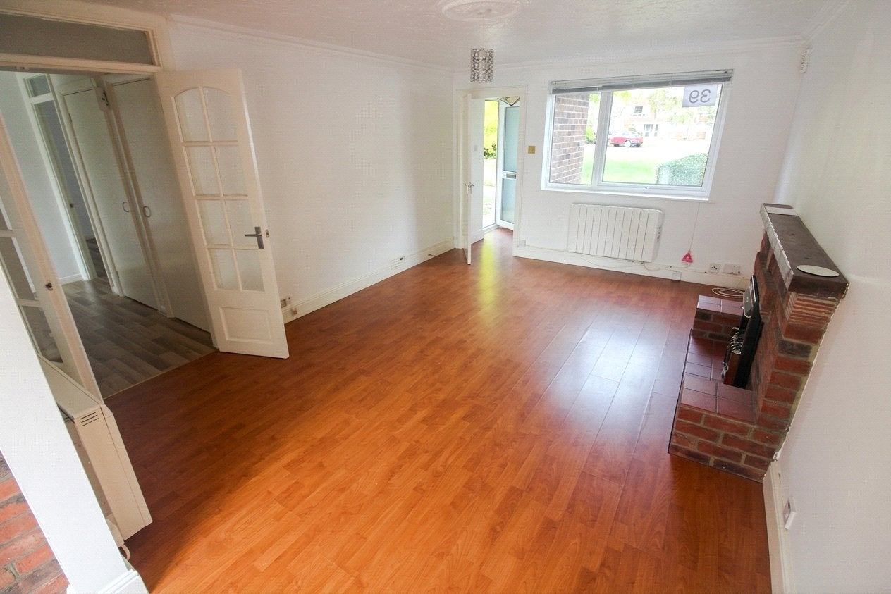 Flat Lima Court in Reading