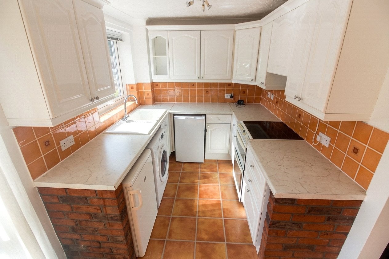 Flat Lima Court in Reading