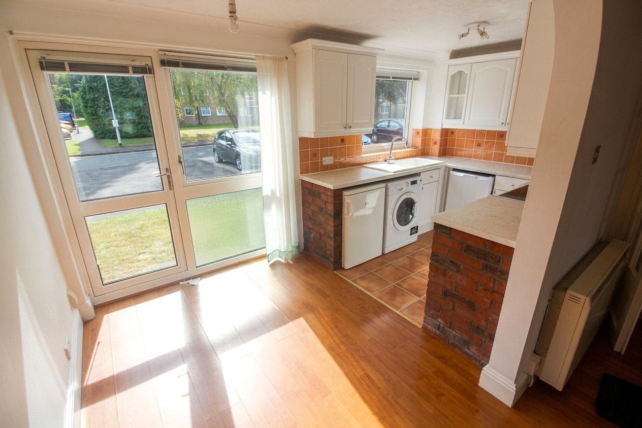 Flat Lima Court in Reading