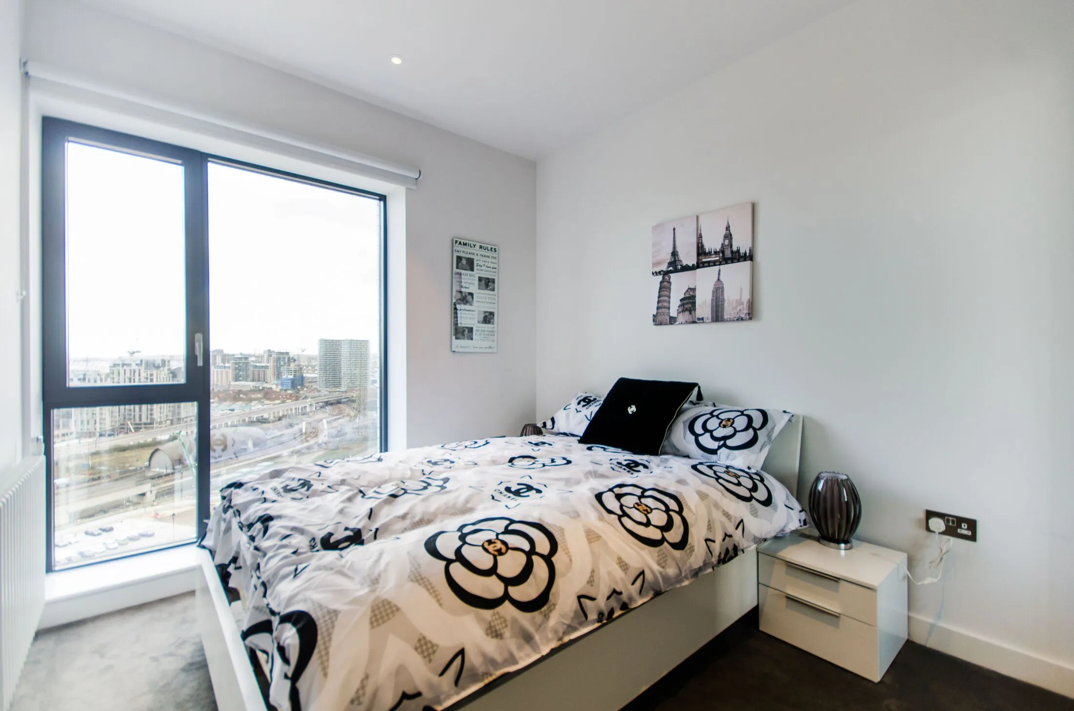 Flat Hope Street in Greater London
