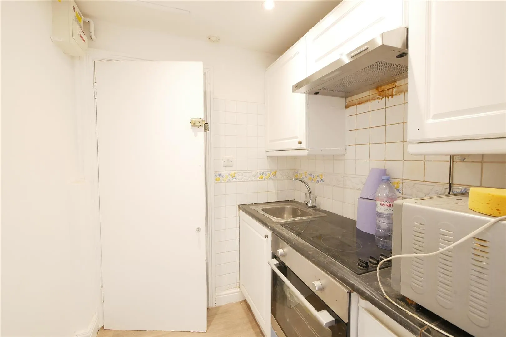 Flat Dawes Road in Greater London