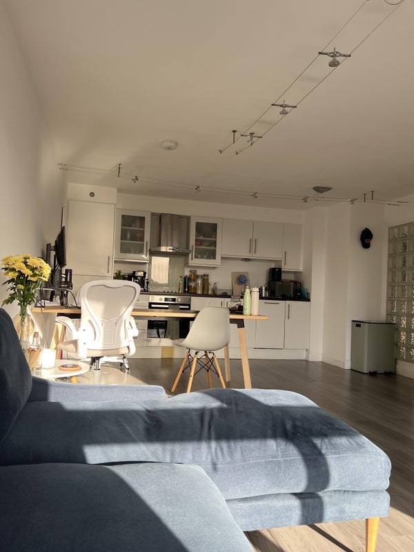 Room Ellingfort Road in Greater London