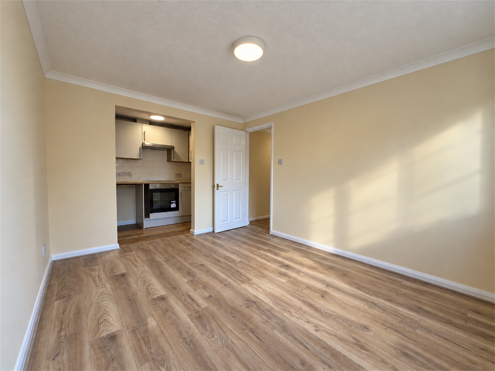 Flat Millbrook Road East in Southampton