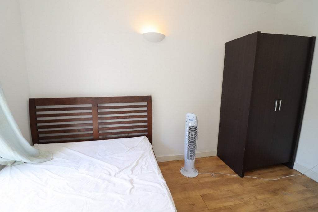 Room Globe Road in Greater London