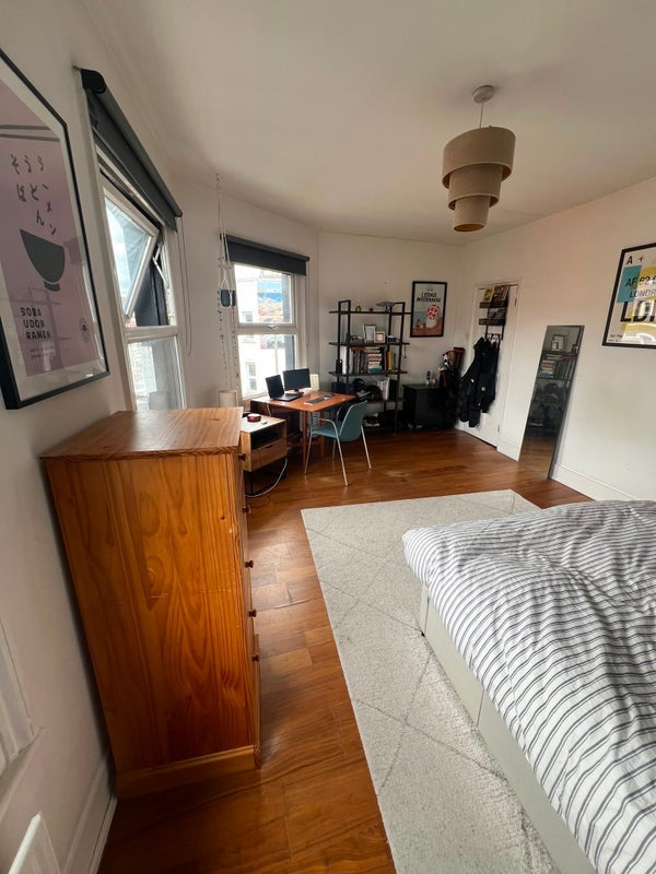 Room Abyssinia Close in Greater London