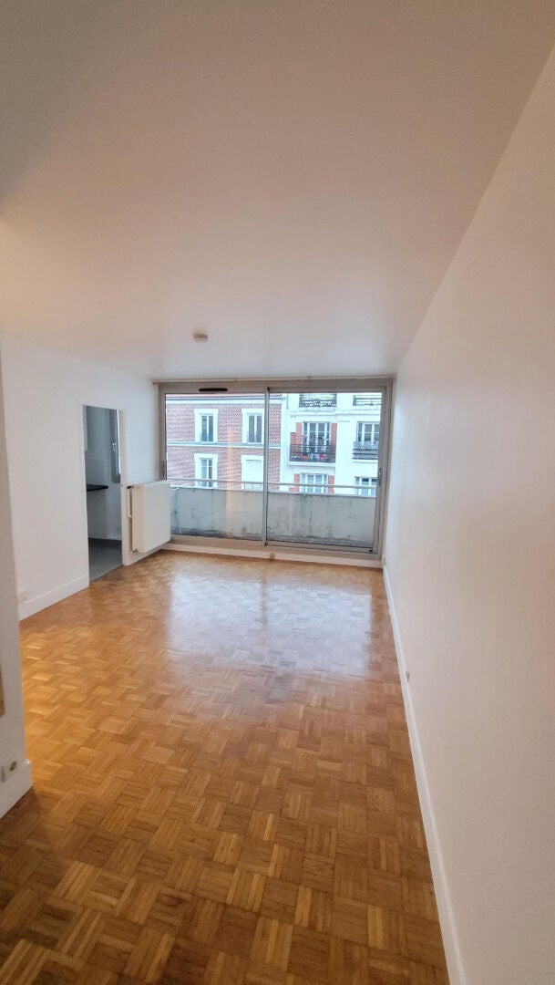 Flat Rue du 22 Septembre in Courbevoie
