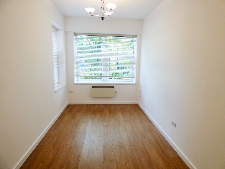 Flat Millbrook Road East in Southampton