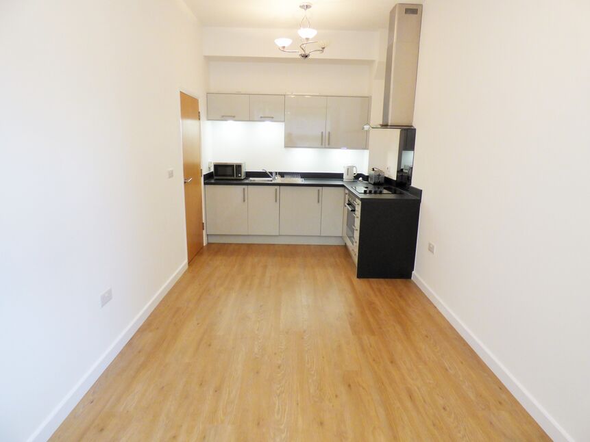 Flat Millbrook Road East in Southampton