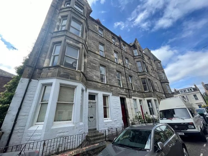 Flat Upper Gilmore Place in City of Edinburgh