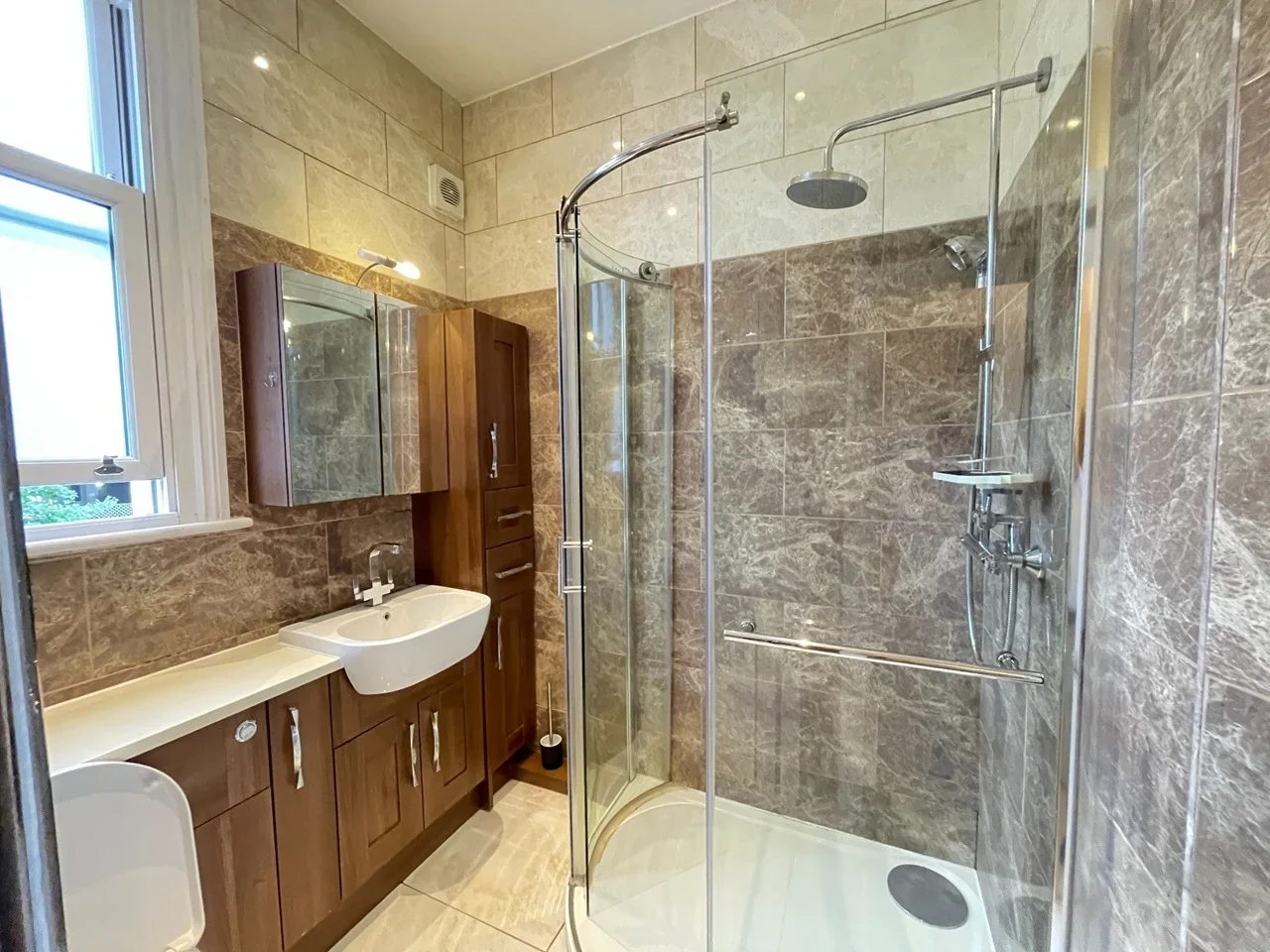 Flat Hammersmith Grove in Greater London