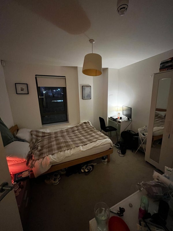 Flat Fletcher Street in Greater London