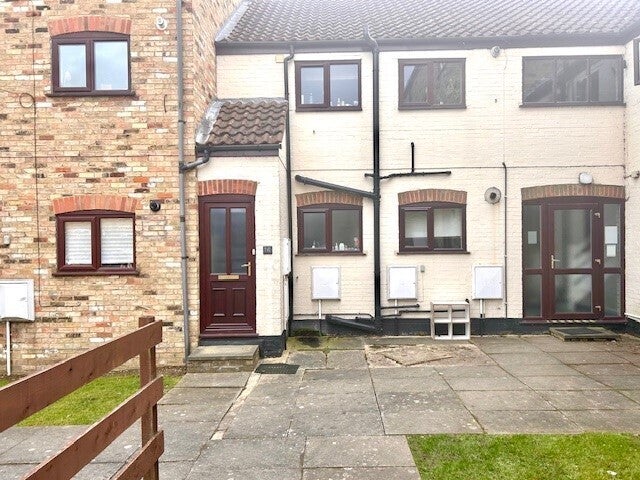 Flat Ermine Court in Huntingdonshire