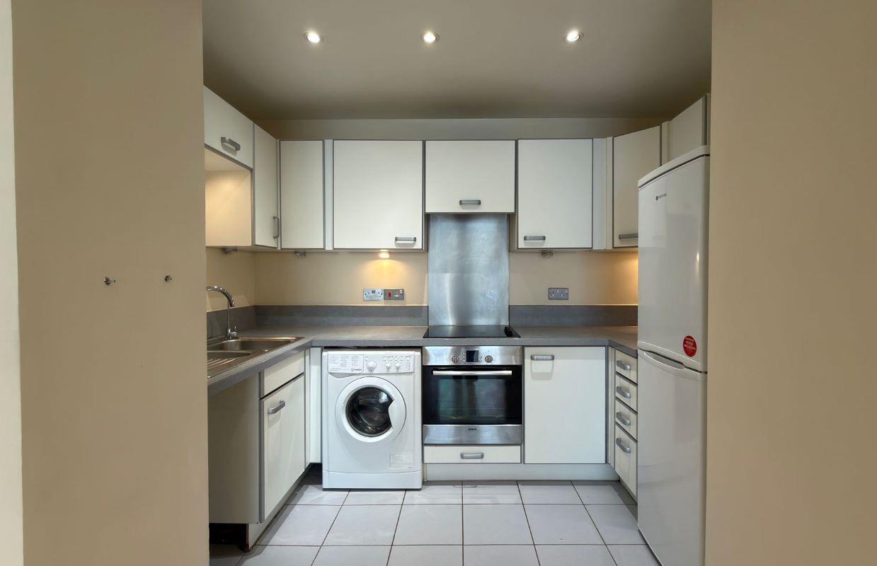 Flat London Road in Greater London