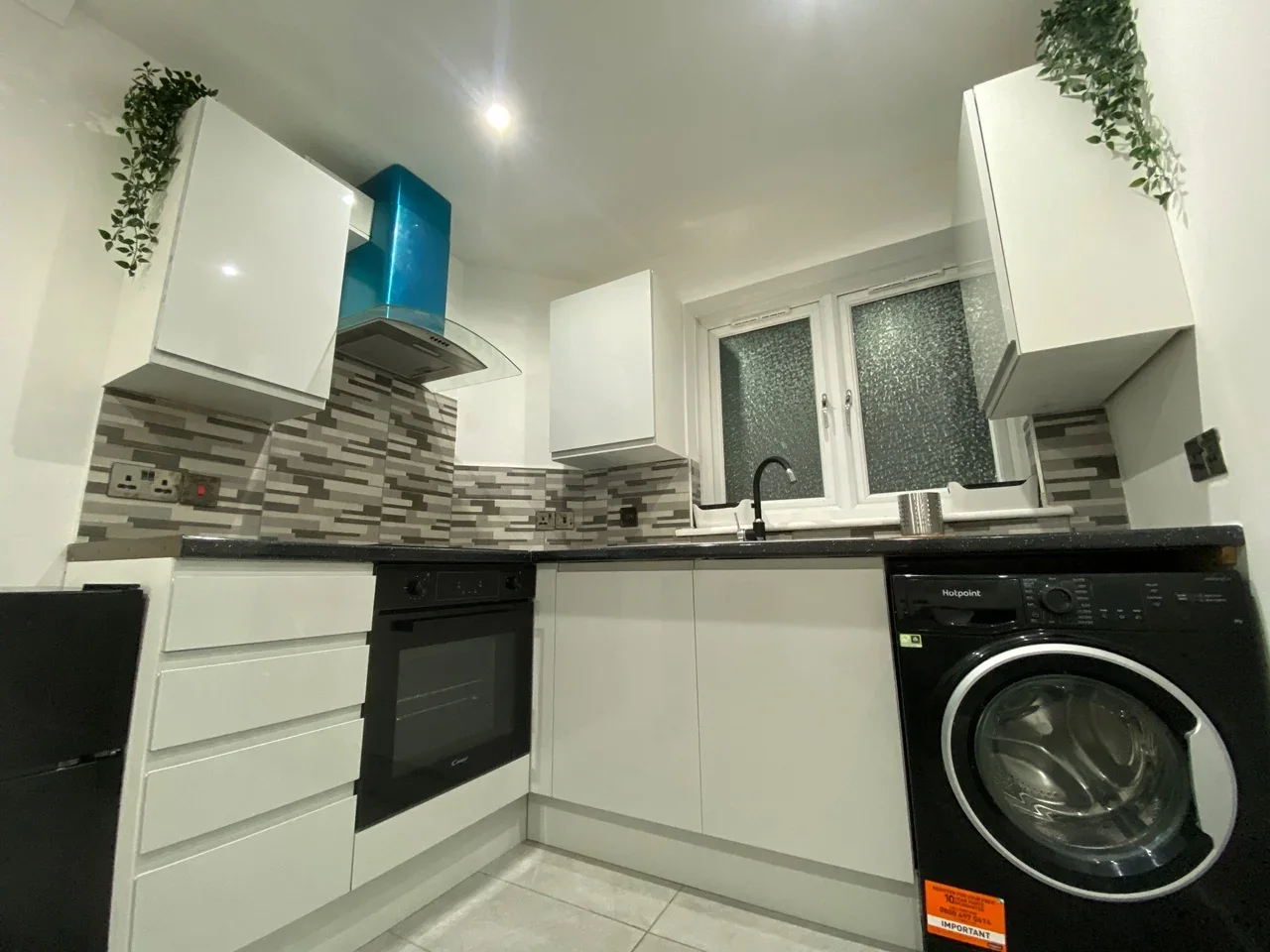 Flat Ladywell Road in Greater London