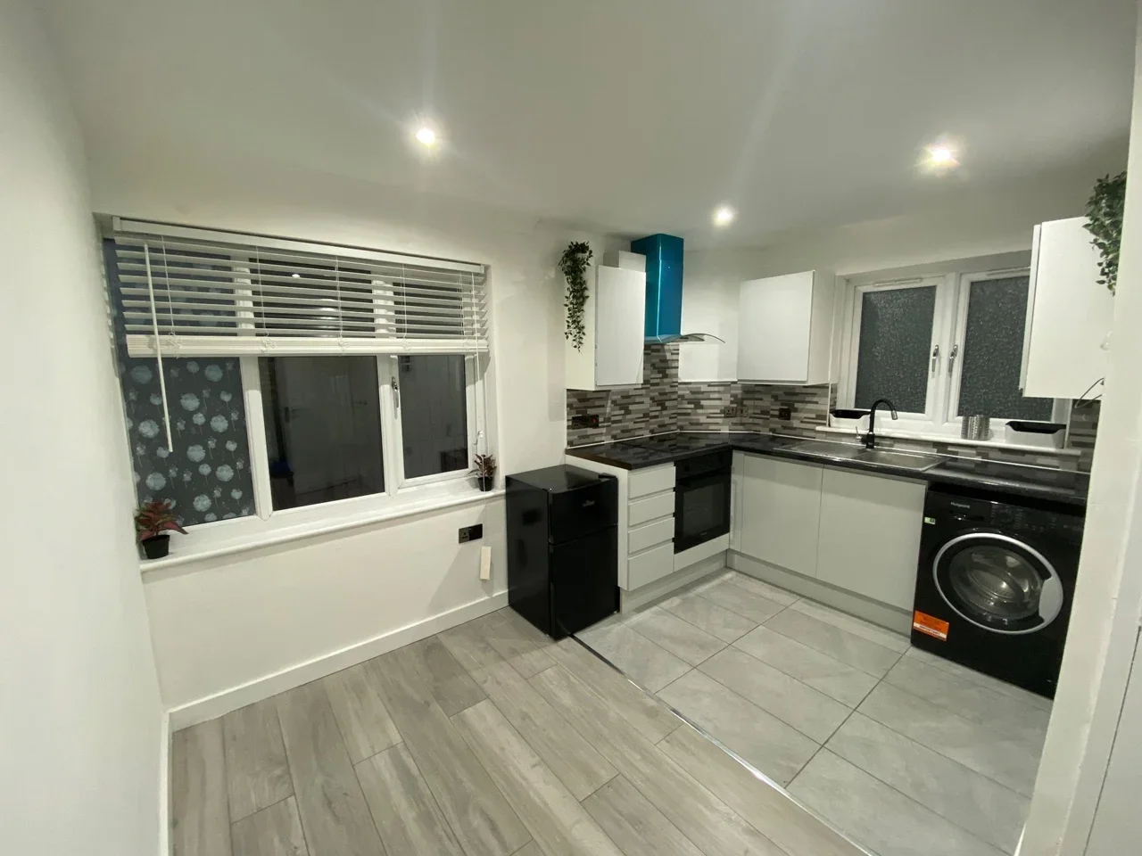 Flat Ladywell Road in Greater London