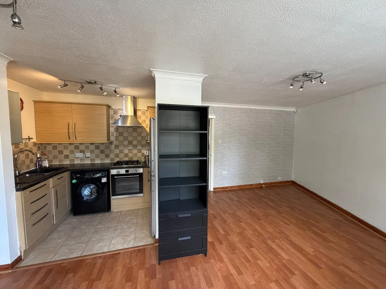 Flat Coates Dell in Three Rivers