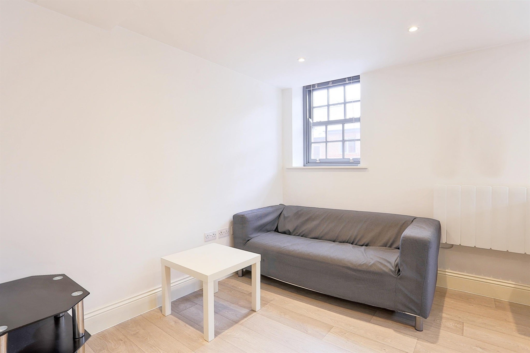 Flat Victoria Gardens in Leeds