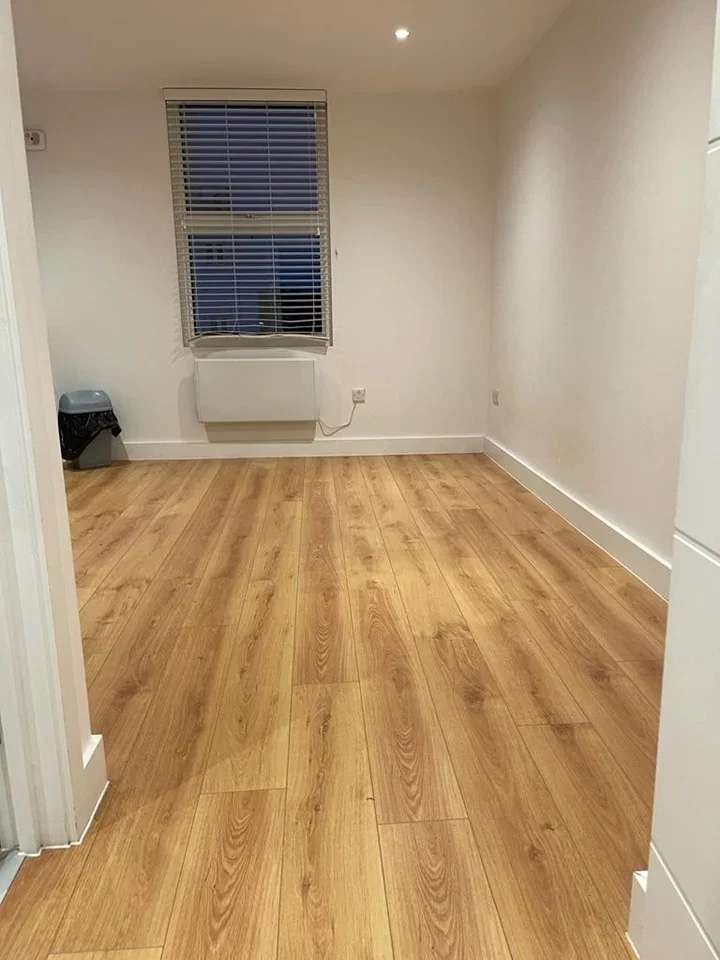 Flat Masons Avenue in Greater London