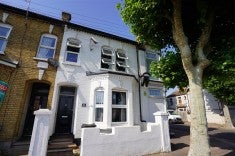 Room Stanley Road in Southend-on-Sea